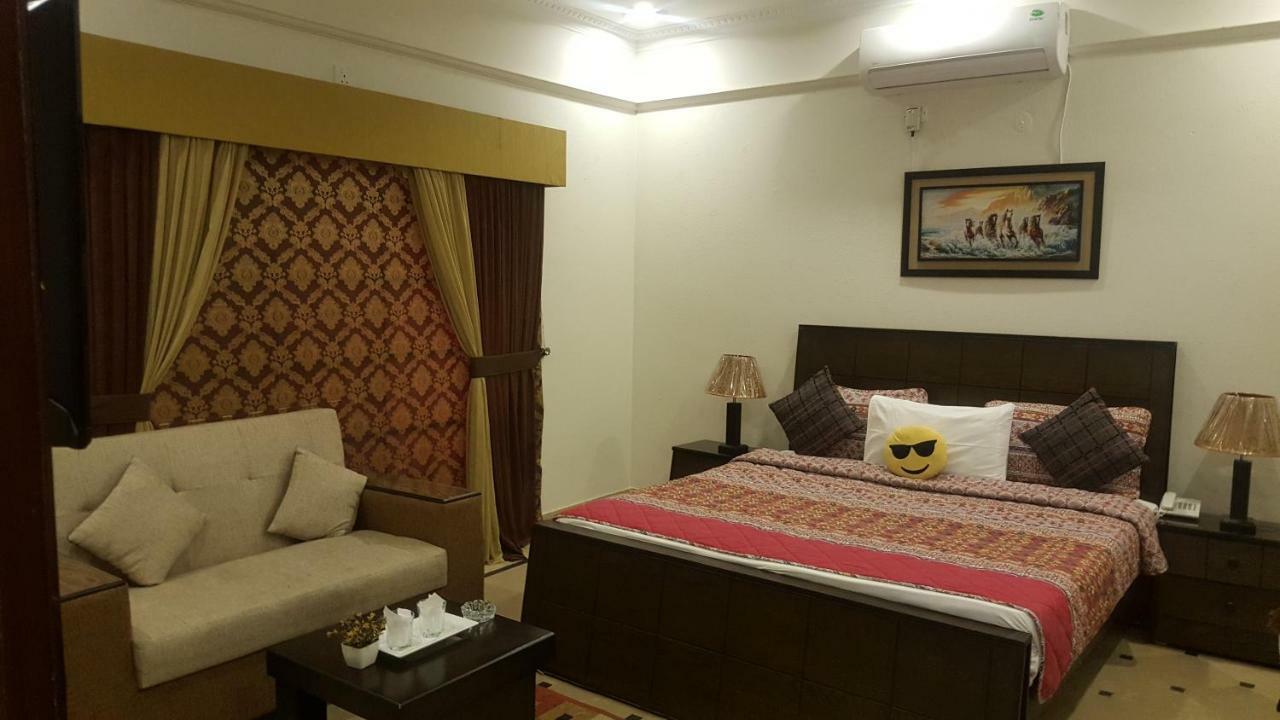 איסלמאבד Mulberry Residence Luxury Rooms מראה חיצוני תמונה
