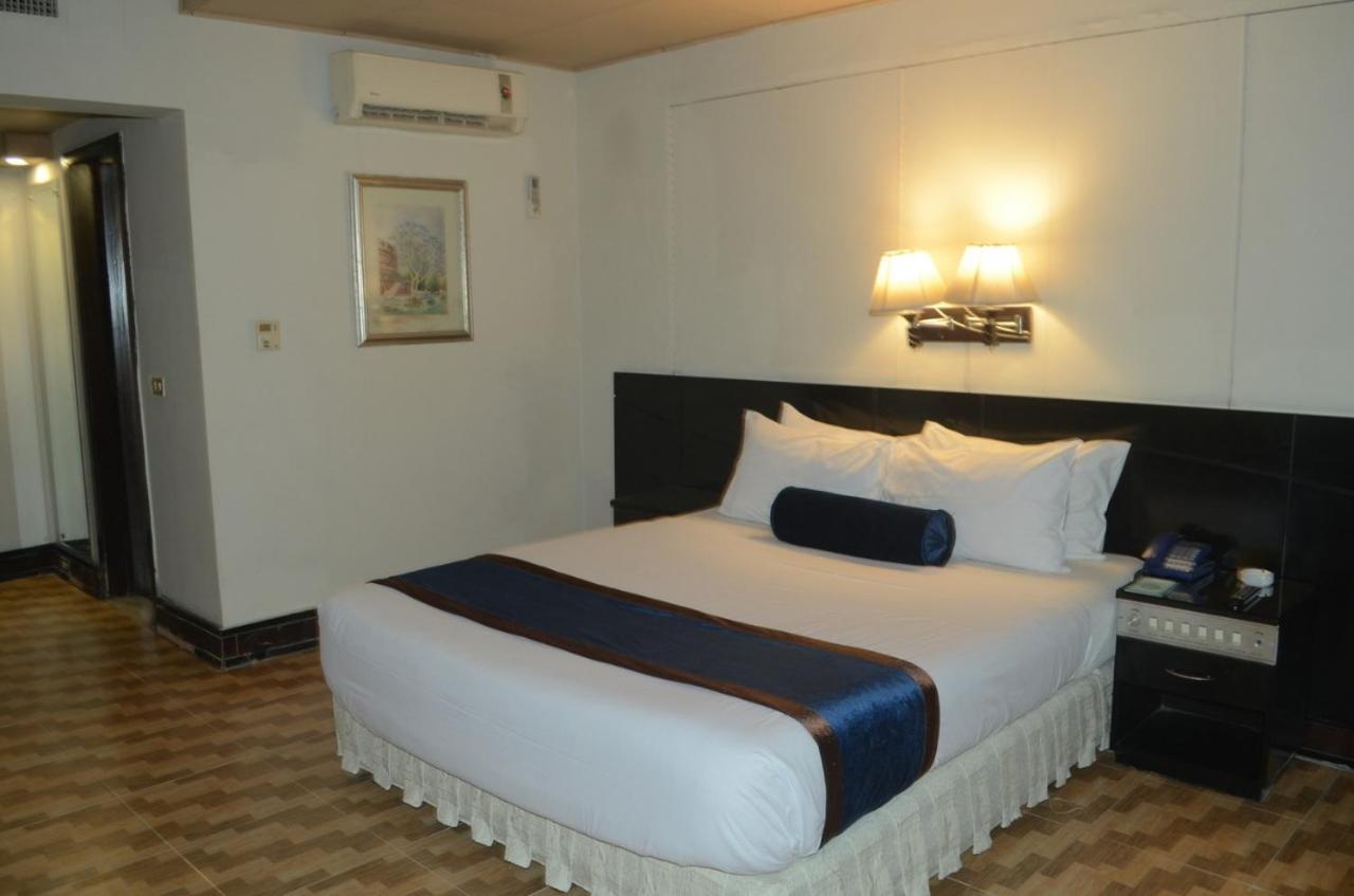 איסלמאבד Mulberry Residence Luxury Rooms מראה חיצוני תמונה